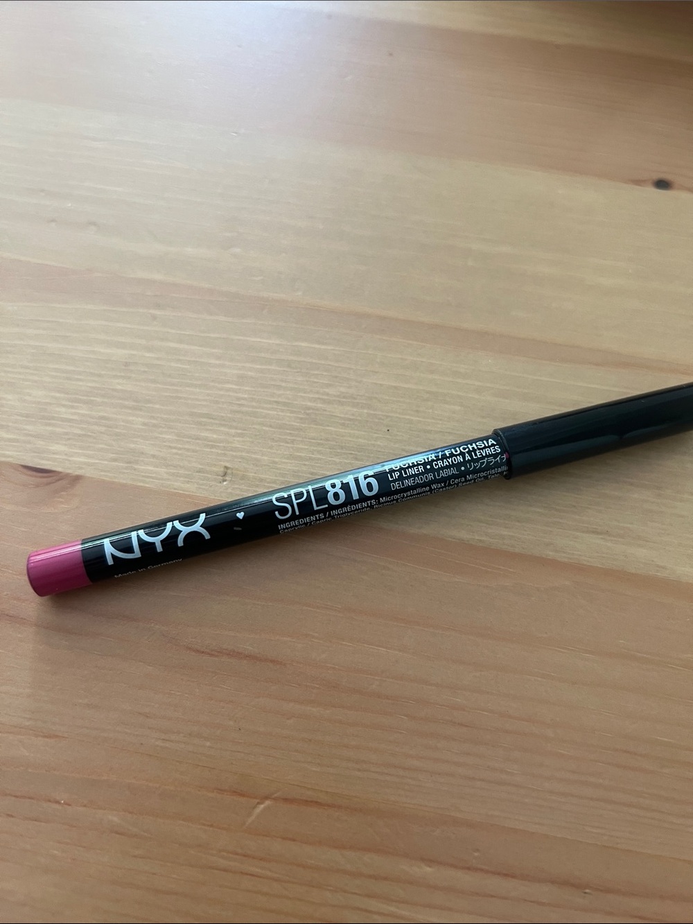NYX SPL816 Lip Liner in Fuchsia